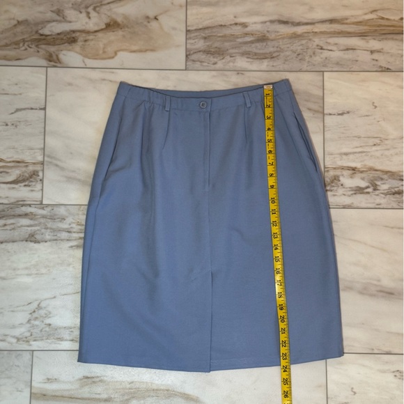 Liz Baker Petite Light Blue Skirt Suit Set – Size 12P & 14P - Picture 9 of 12